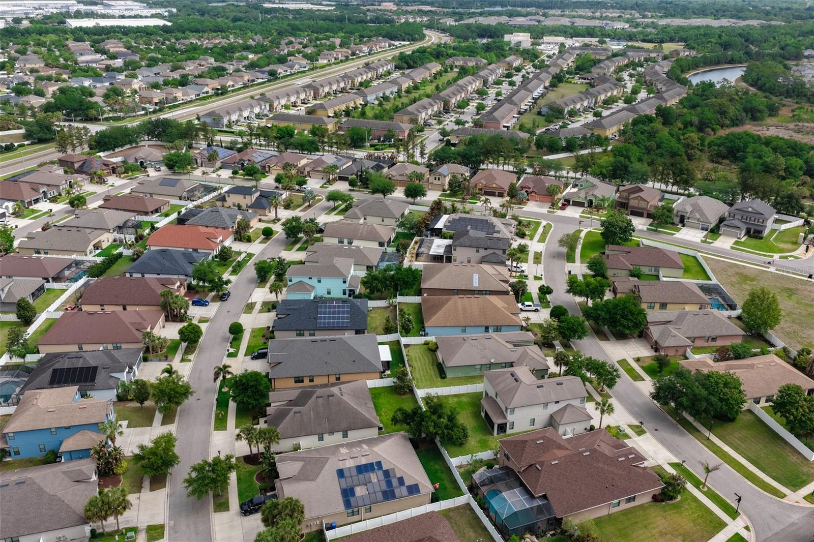 Listing photo id 47 for 7116 Harvest Glen Lane