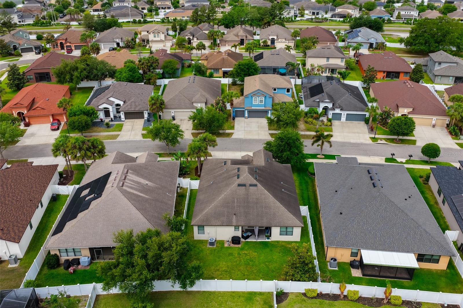 Listing photo id 49 for 7116 Harvest Glen Lane