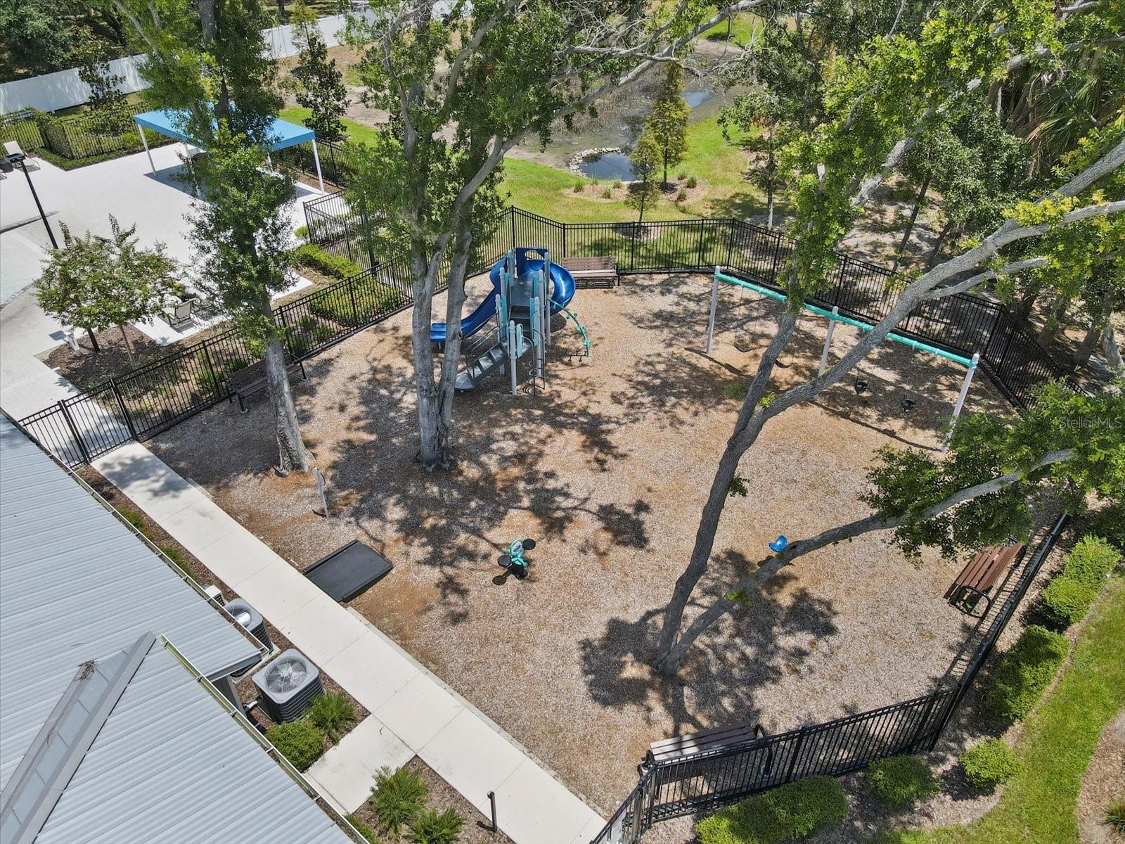 Listing photo id 52 for 7116 Harvest Glen Lane