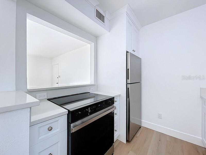 Image 13 of 29 For 1800 Pass-a-grille Way 2