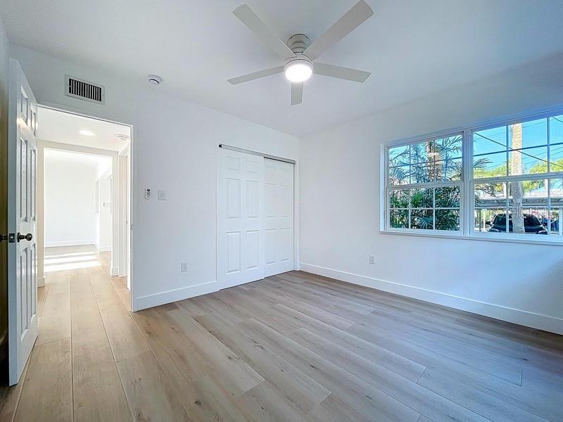 Image 23 of 29 For 1800 Pass-a-grille Way 2