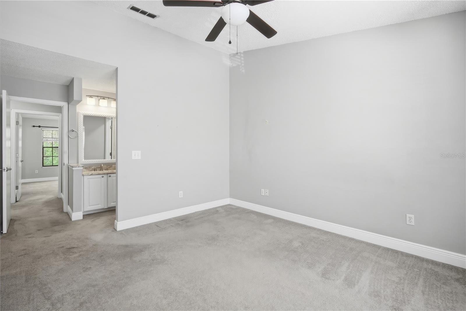 Image 11 of 29 For 5100 Burchette Road 604