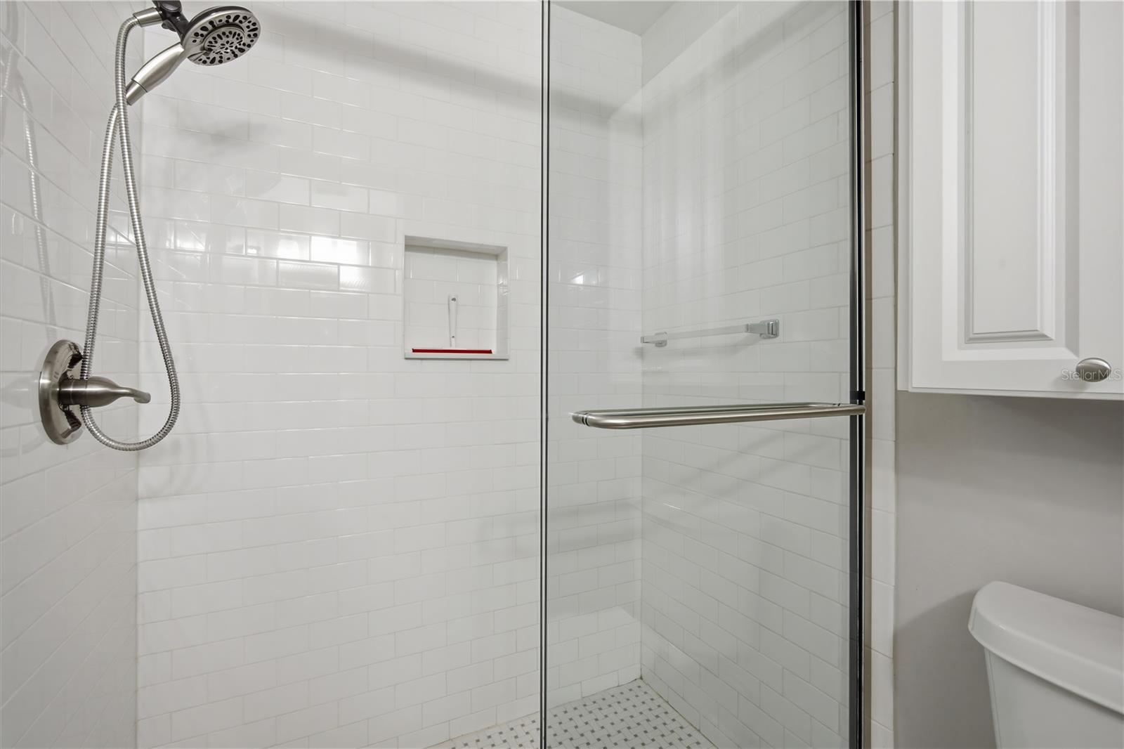 Image 15 of 29 For 5100 Burchette Road 604