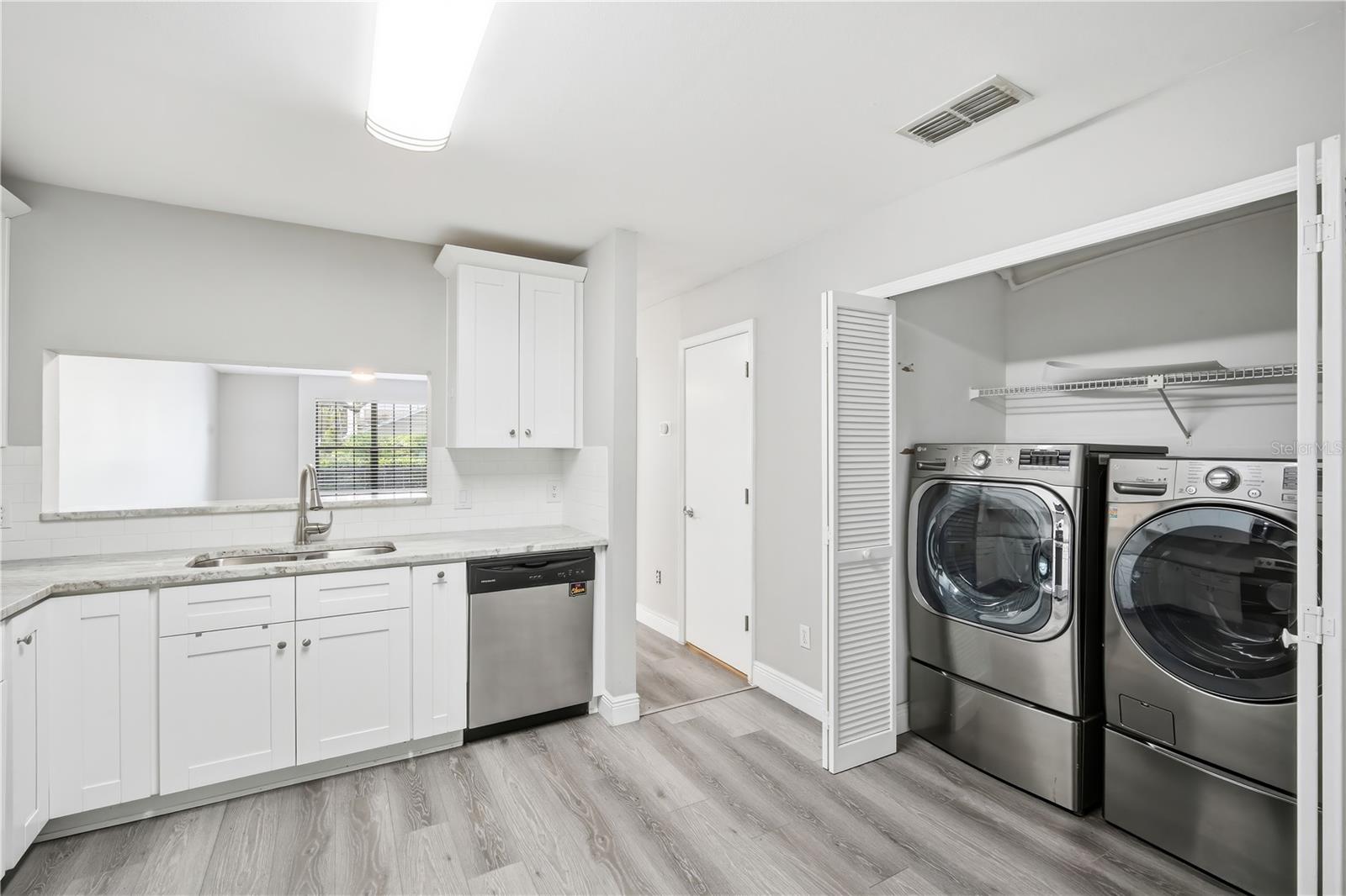 Image 18 of 29 For 5100 Burchette Road 604