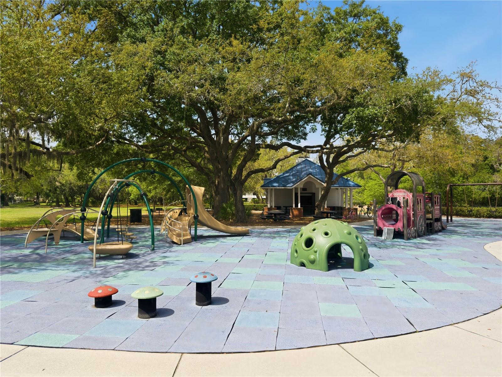 Image 23 of 29 For 5100 Burchette Road 604