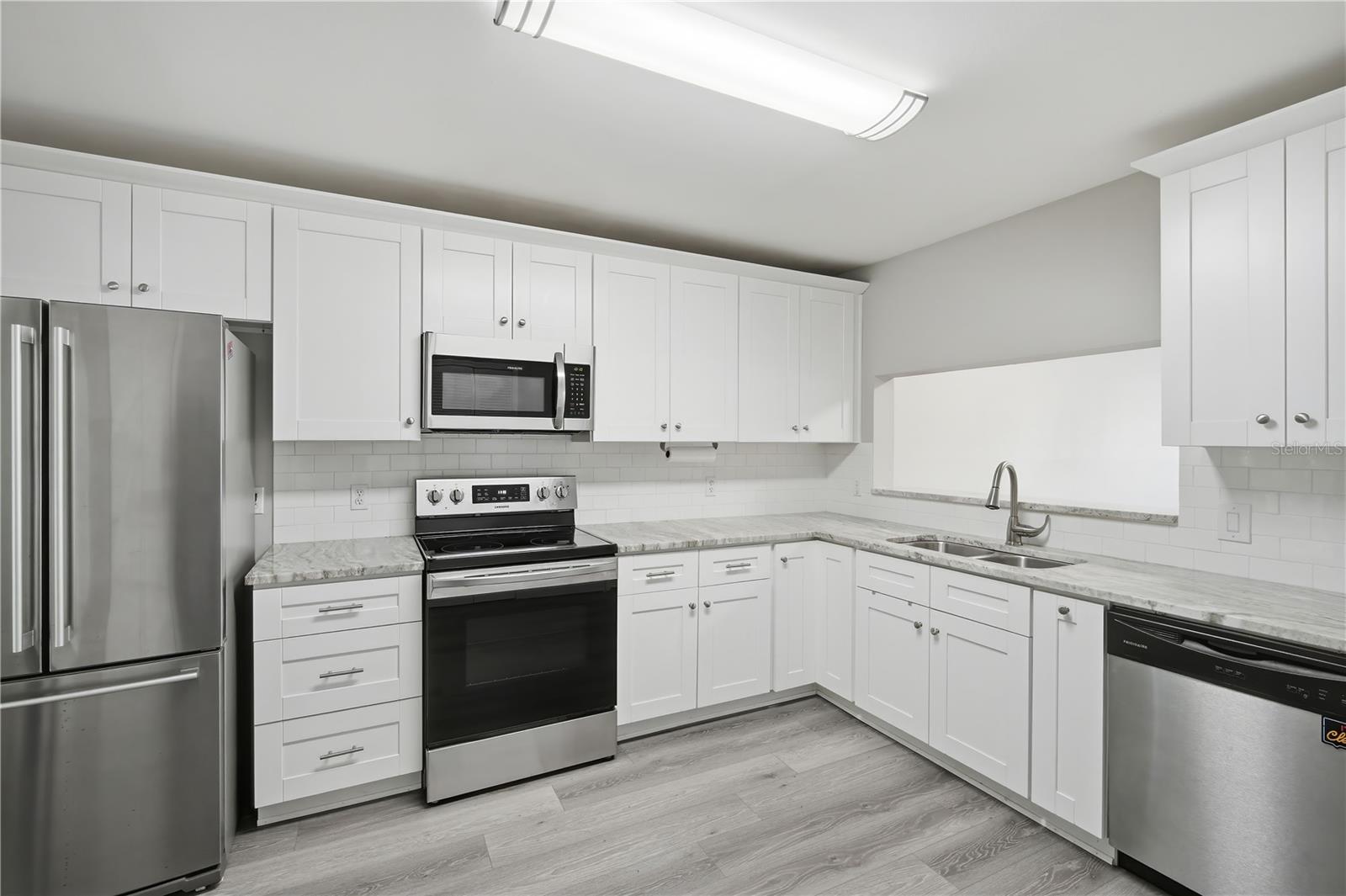 Image 6 of 29 For 5100 Burchette Road 604