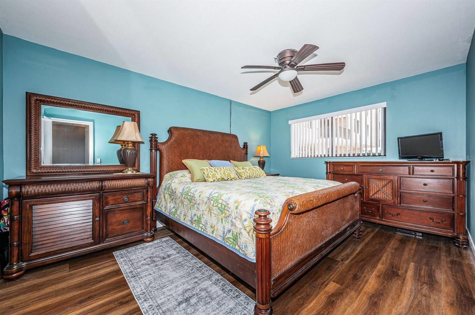 Image 6 of 15 For 6295 Bahia Del Mar Circle 204