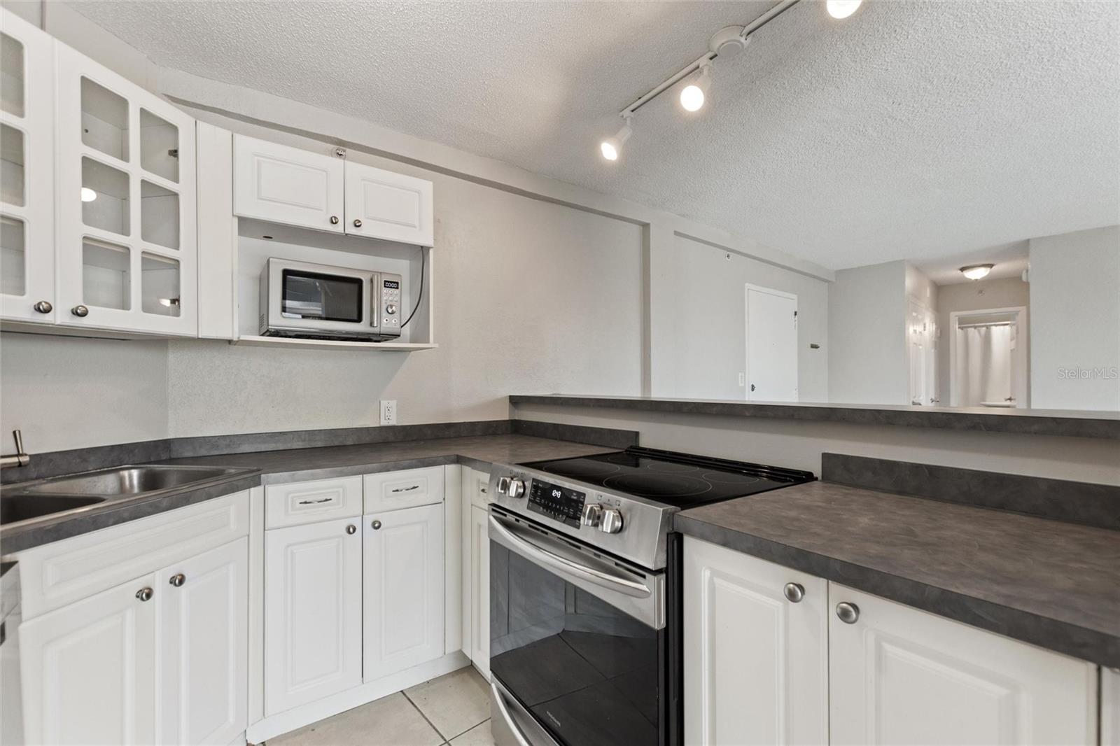 Image 17 of 41 For 3315 58th Avenue S 314