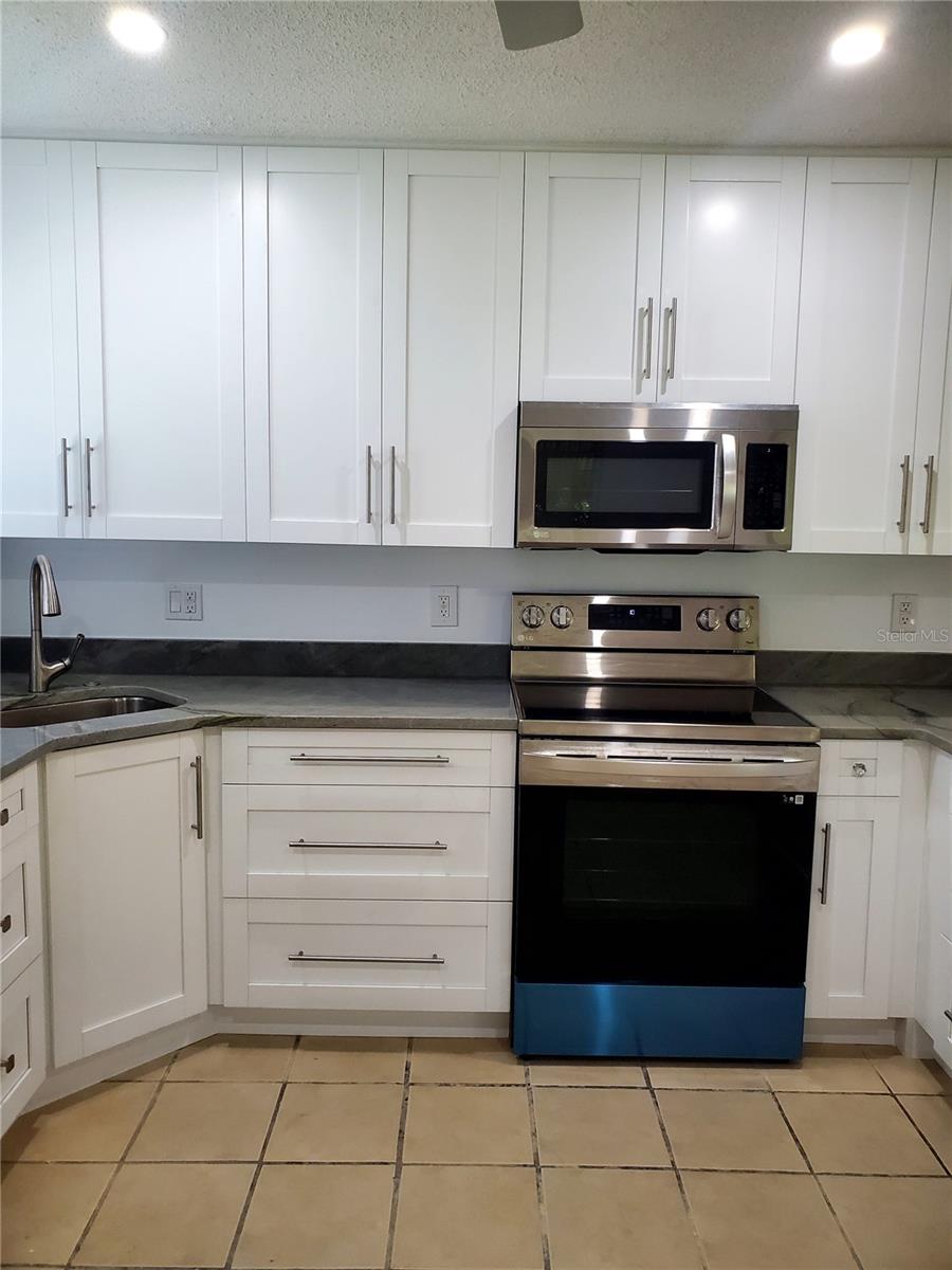 Image 12 of 53 For 1020 70th Street N