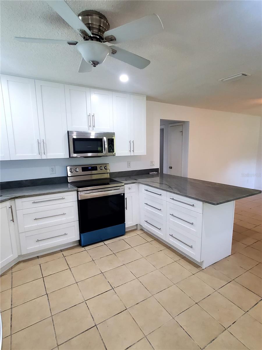 Image 19 of 53 For 1020 70th Street N