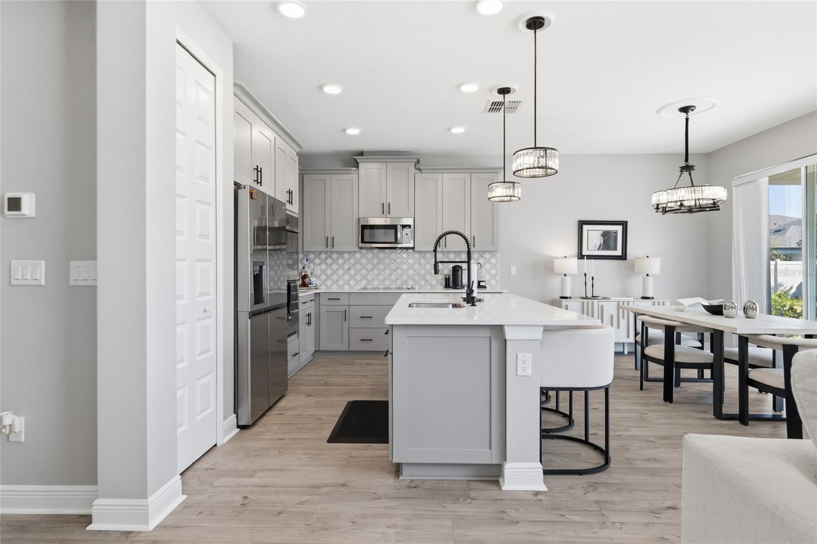 Image 16 of 49 For 7273 Notched Pine Bend