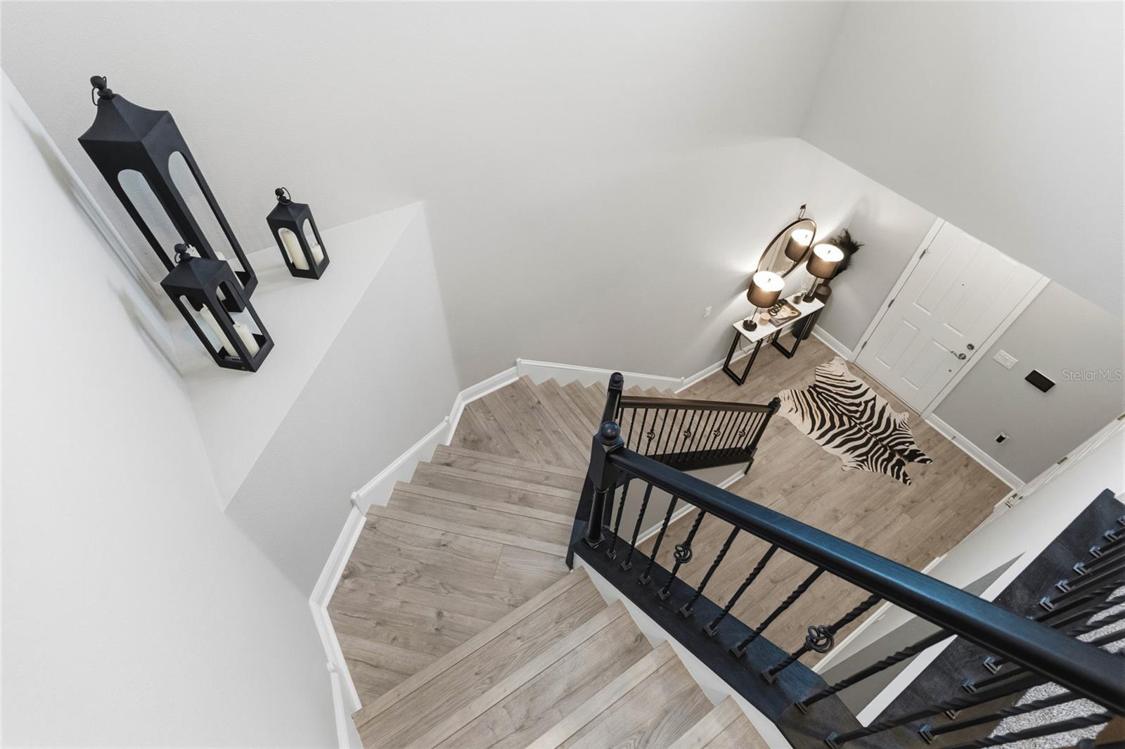 Image 18 of 49 For 7273 Notched Pine Bend