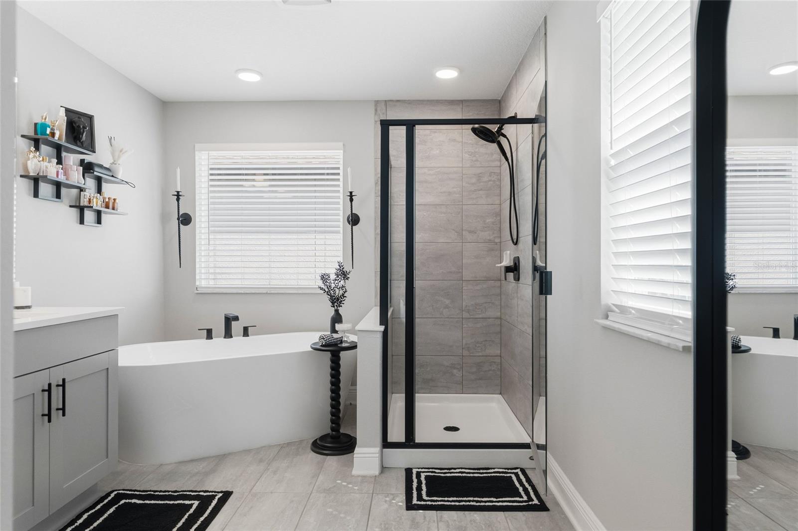 Image 24 of 49 For 7273 Notched Pine Bend