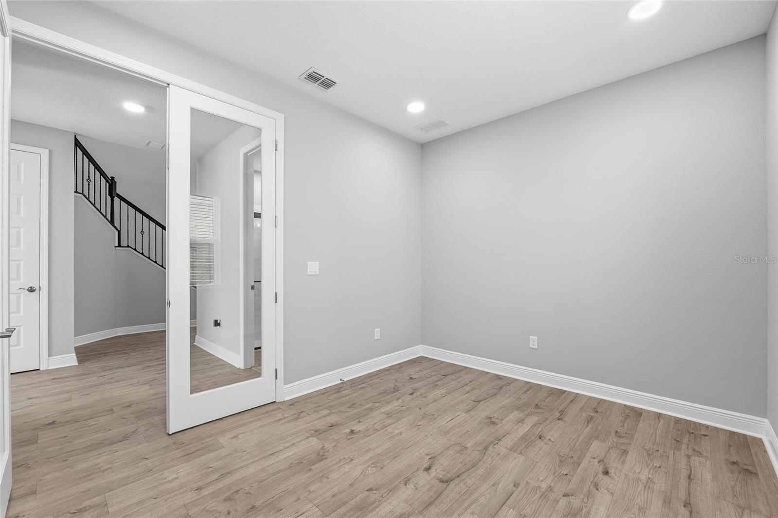 Image 8 of 49 For 7273 Notched Pine Bend