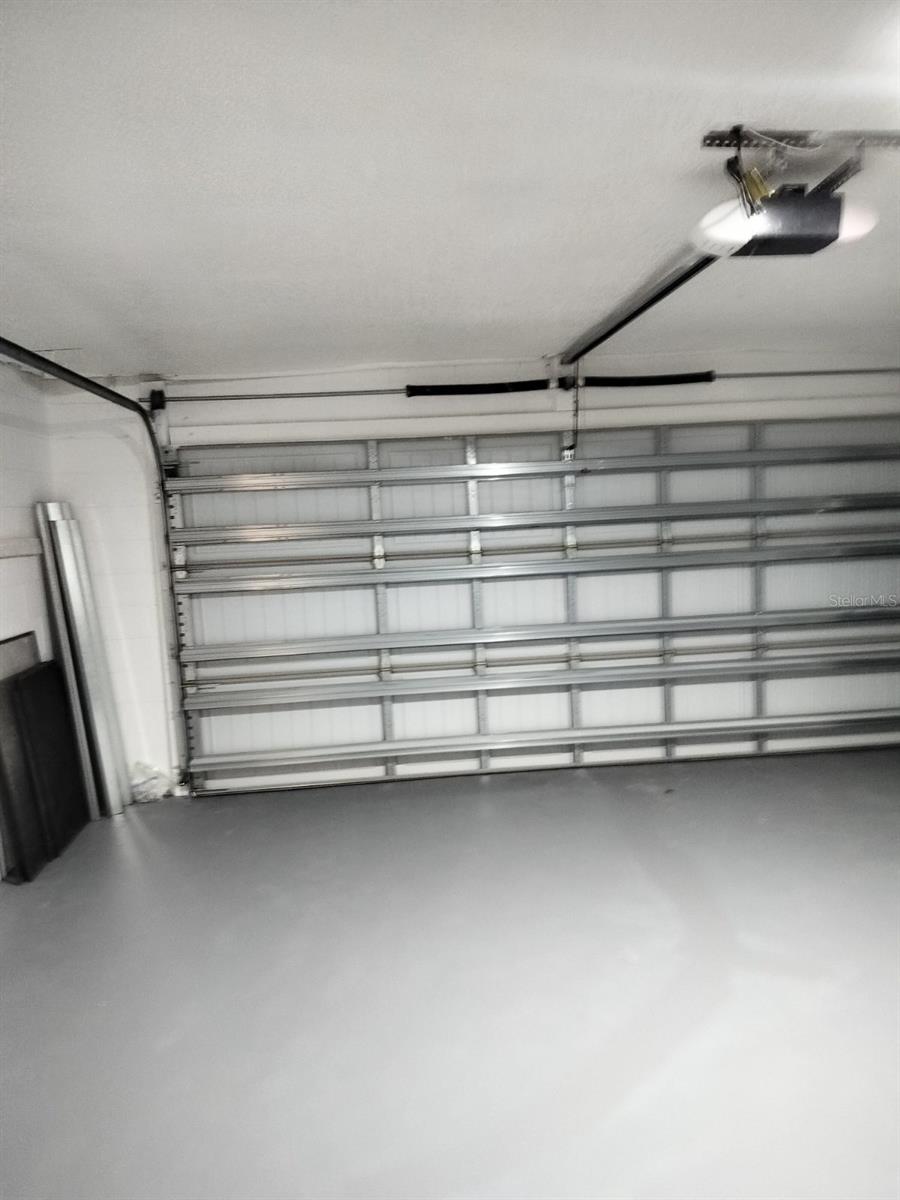 Listing photo id 28 for 3403 Bloomingdale Oaks Drive