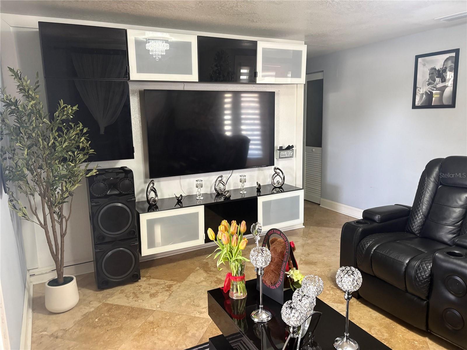 Image 6 of 29 For 4540 Jean Street