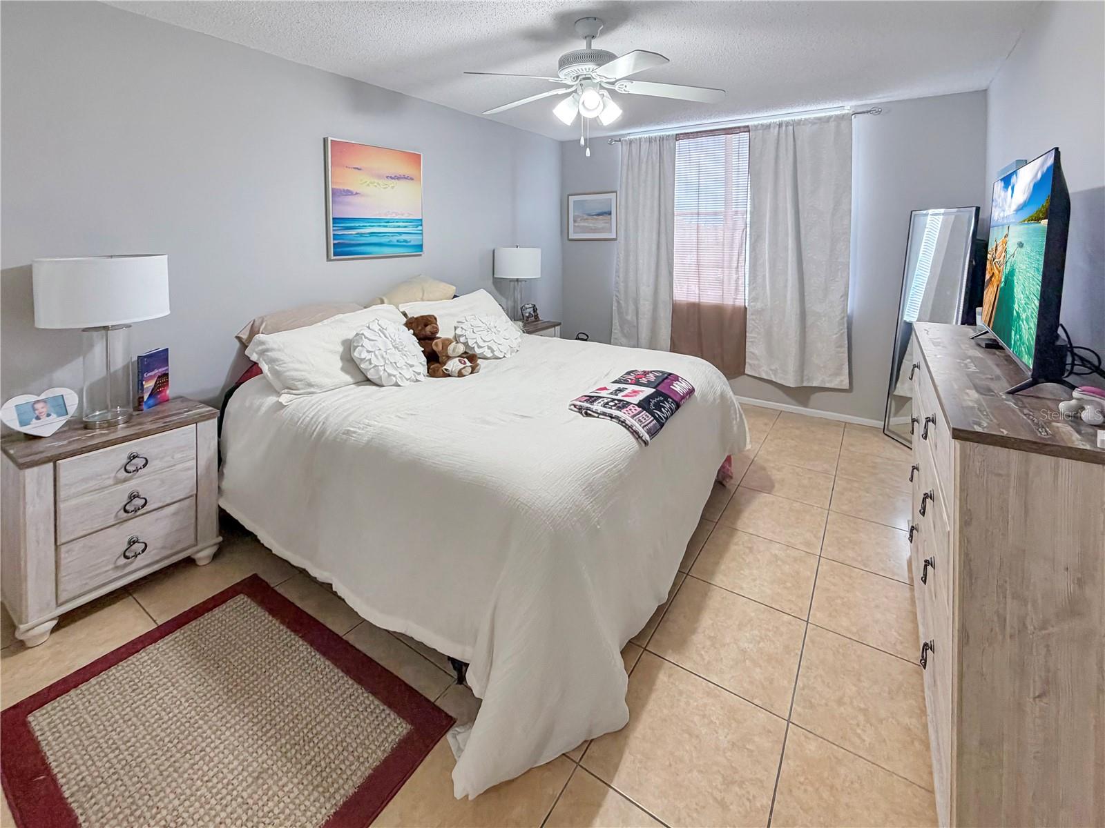 Image 4 of 30 For 2333 Feather Sound Drive C206