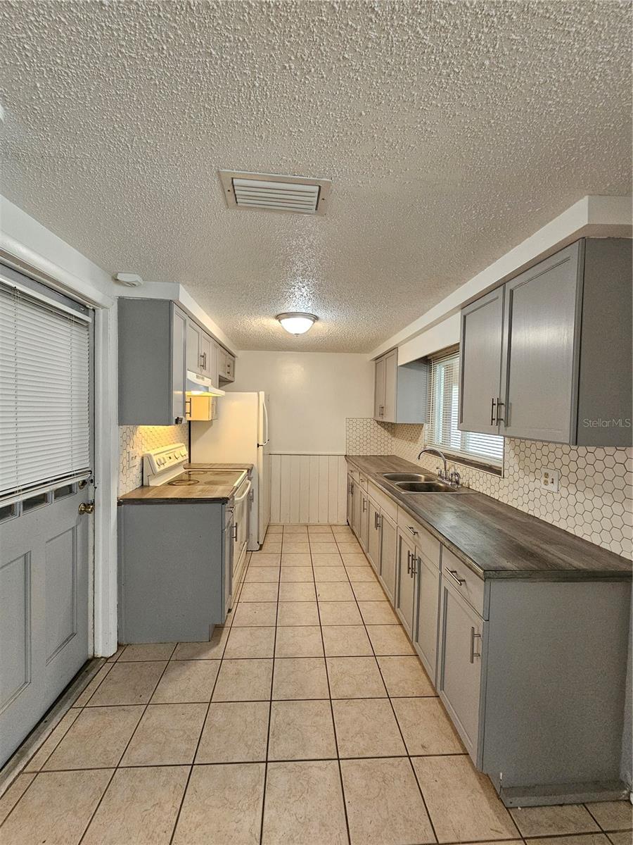 Image 6 of 20 For 15812 Sea Pines Drive