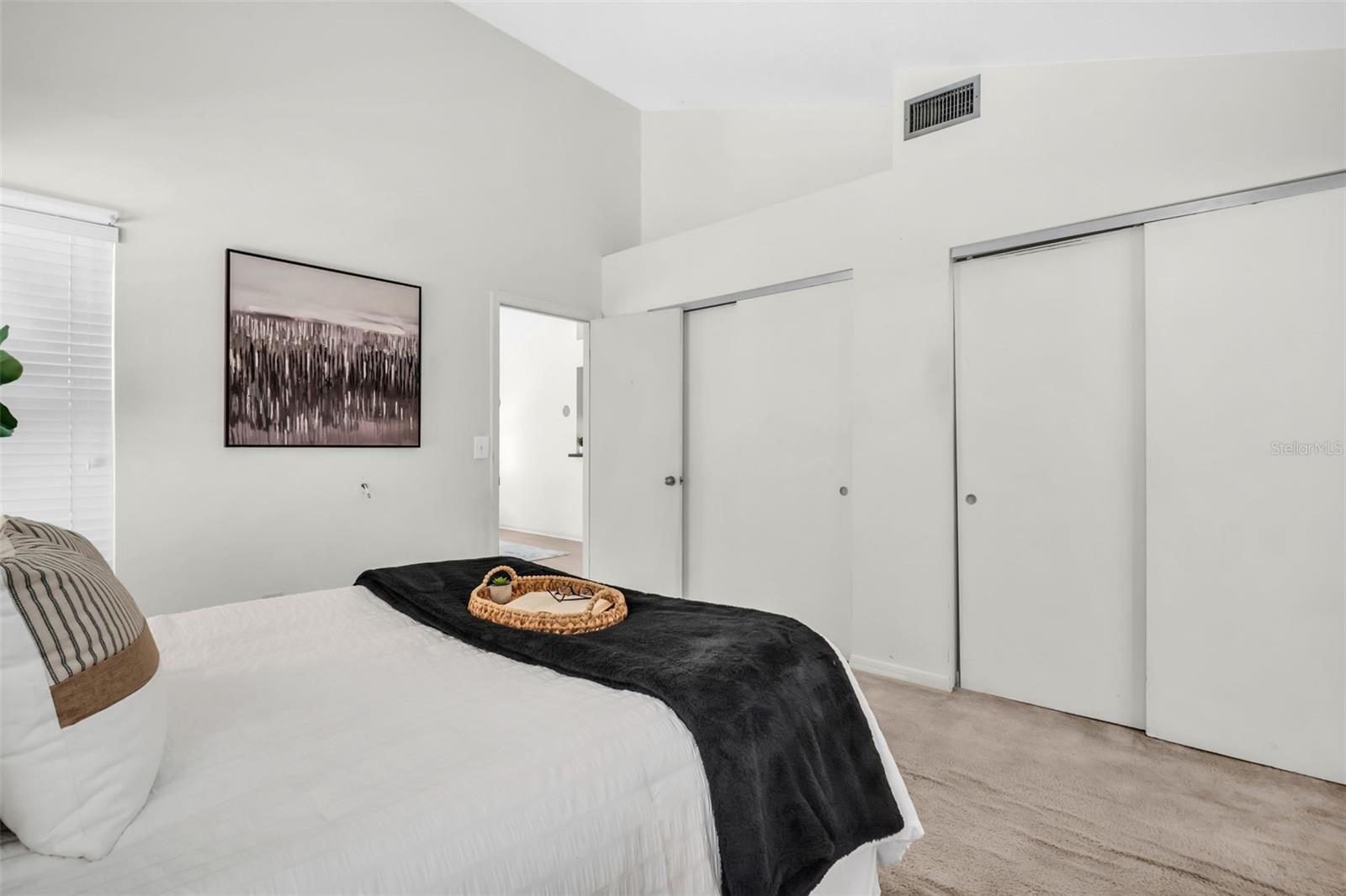 Listing photo id 16 for 5341 Southwick Drive