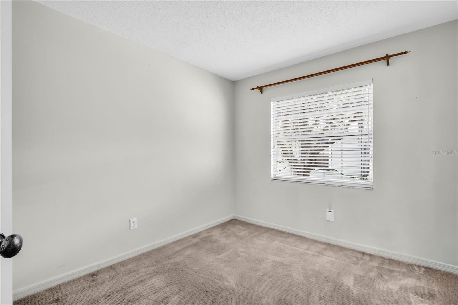 Listing photo id 21 for 5341 Southwick Drive