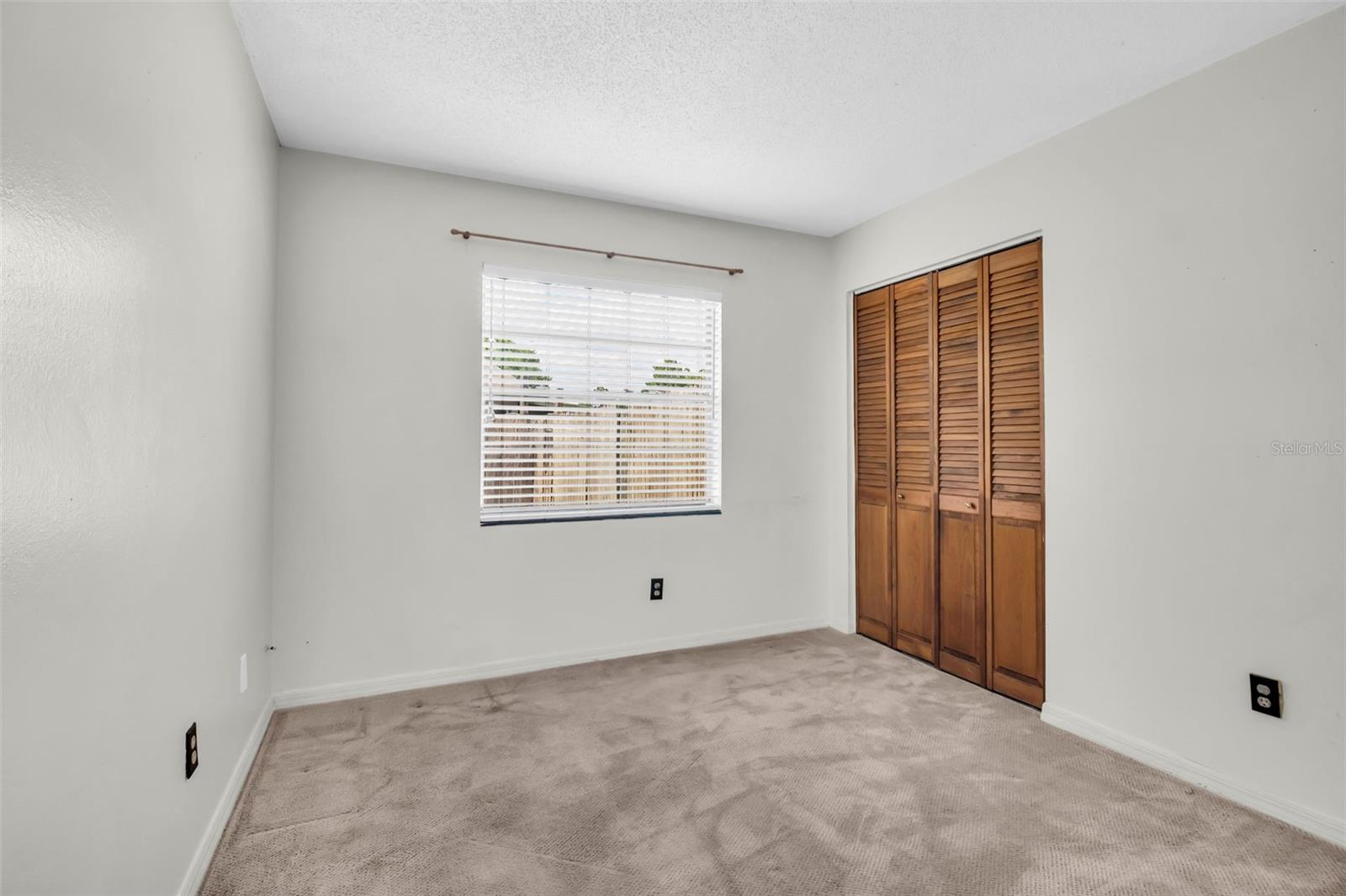 Listing photo id 22 for 5341 Southwick Drive