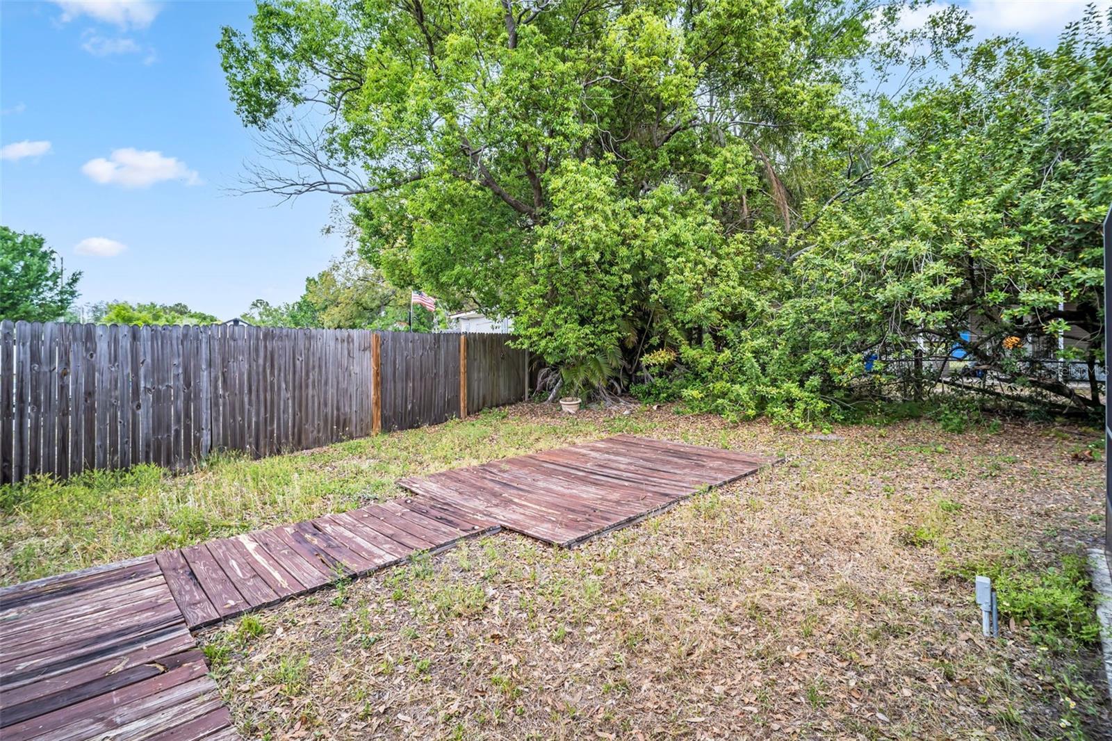 Listing photo id 33 for 5341 Southwick Drive