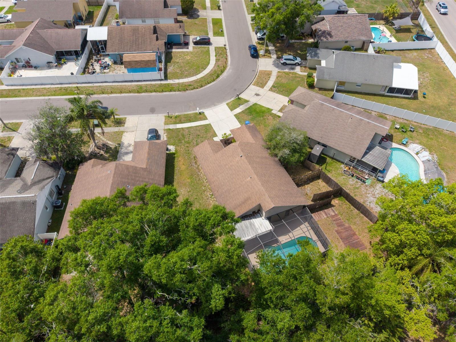 Listing photo id 38 for 5341 Southwick Drive