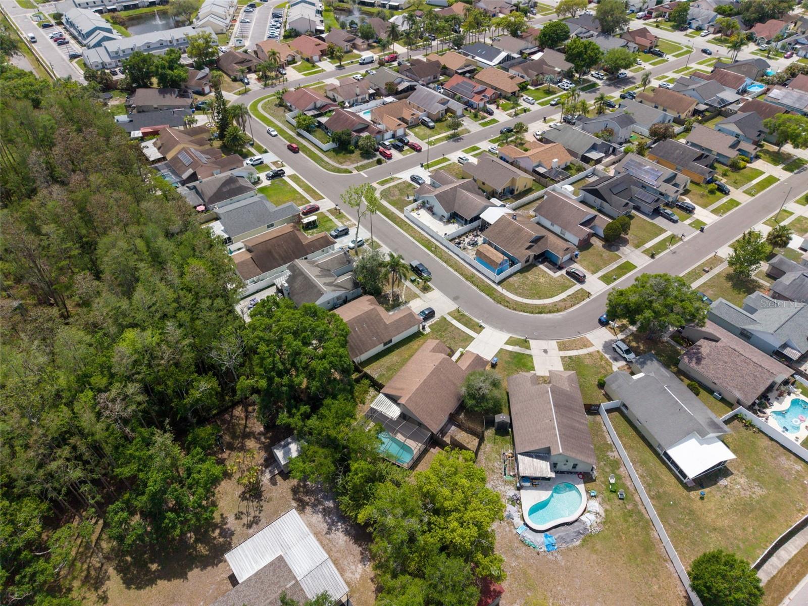 Listing photo id 41 for 5341 Southwick Drive