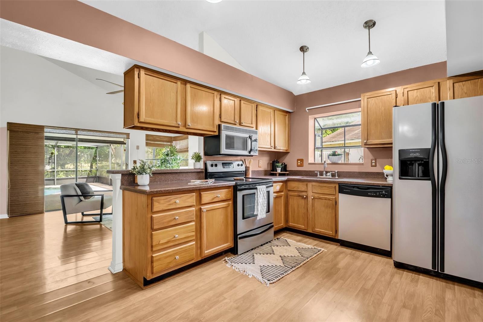 Listing photo id 7 for 5341 Southwick Drive