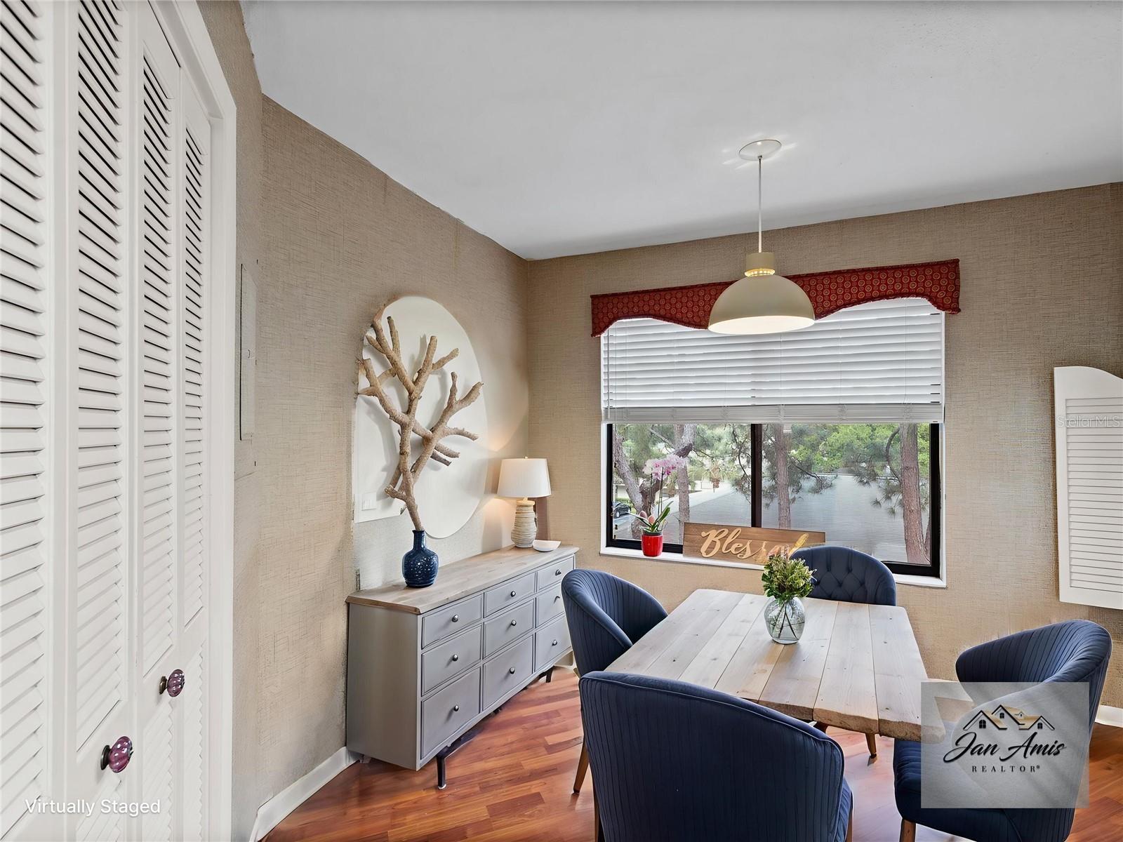 Image 16 of 54 For 3078 Eastland Boulevard 309