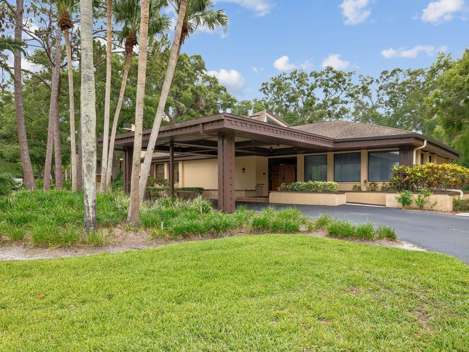 Image 36 of 54 For 3078 Eastland Boulevard 309