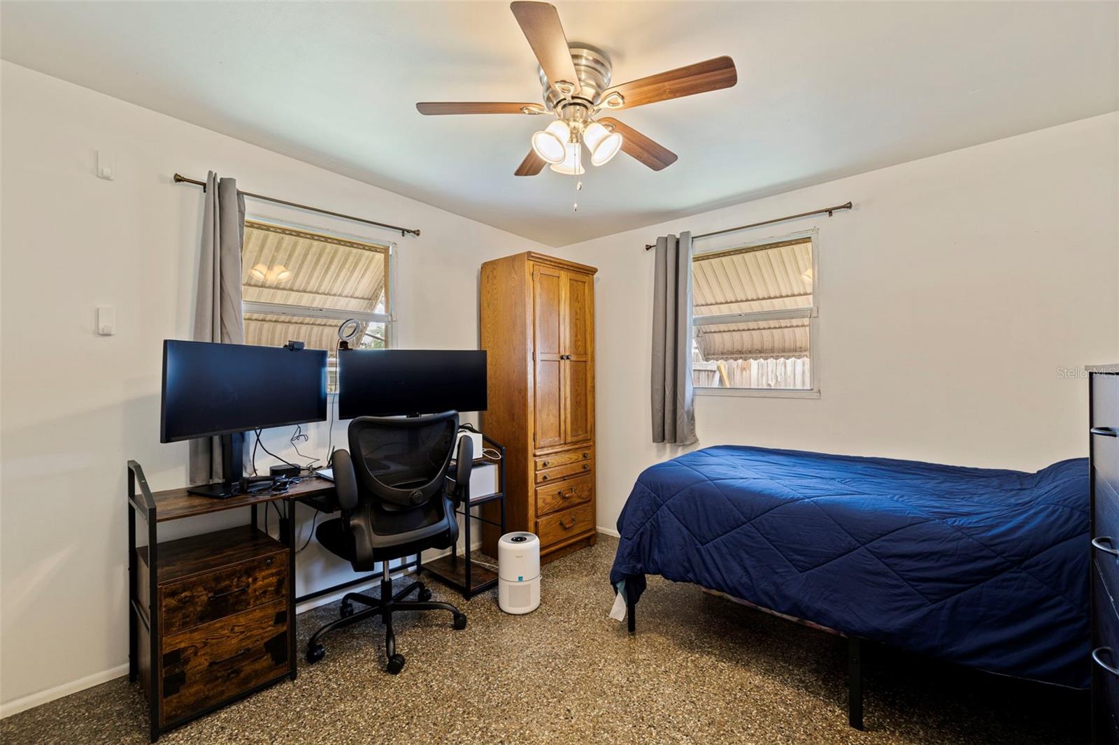 Listing photo id 16 for 10356 111th Avenue