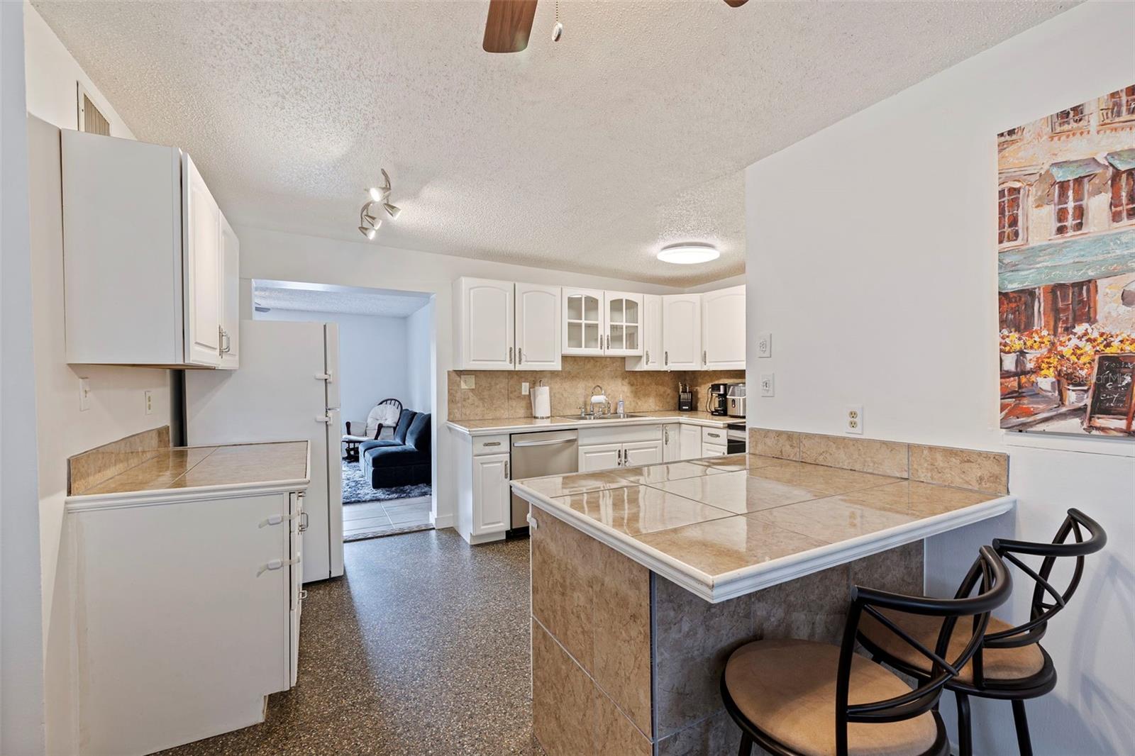 Listing photo id 1 for 10356 111th Avenue