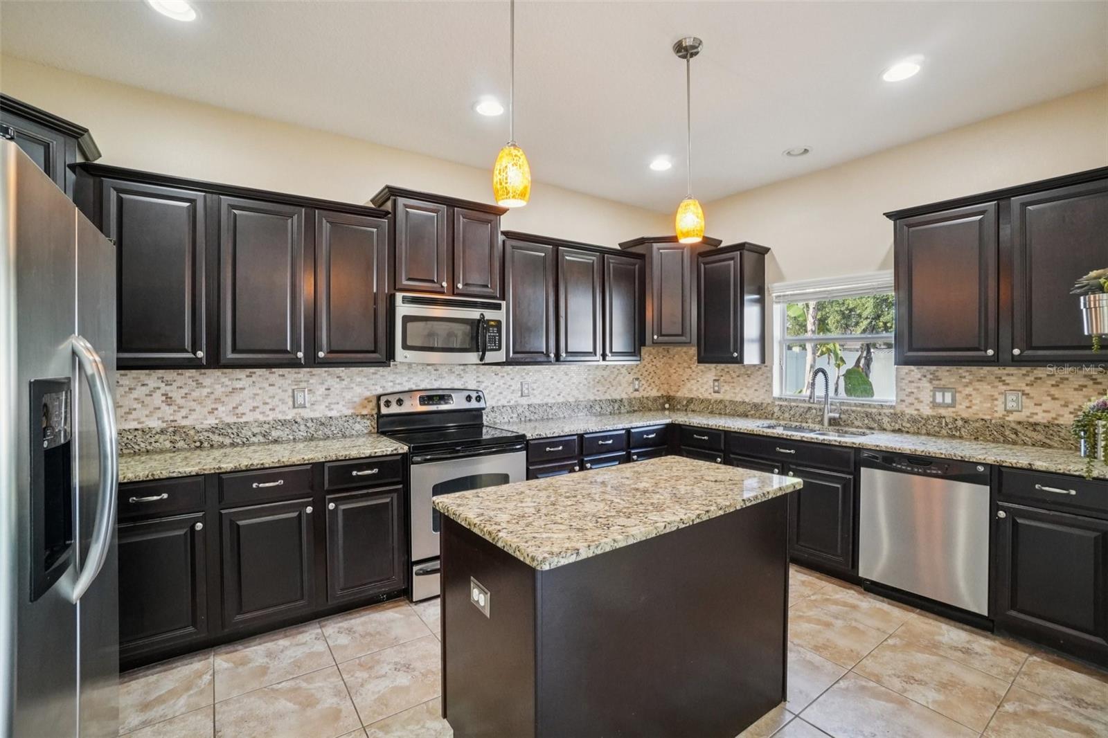 Image 12 of 41 For 3529 Lefays Point