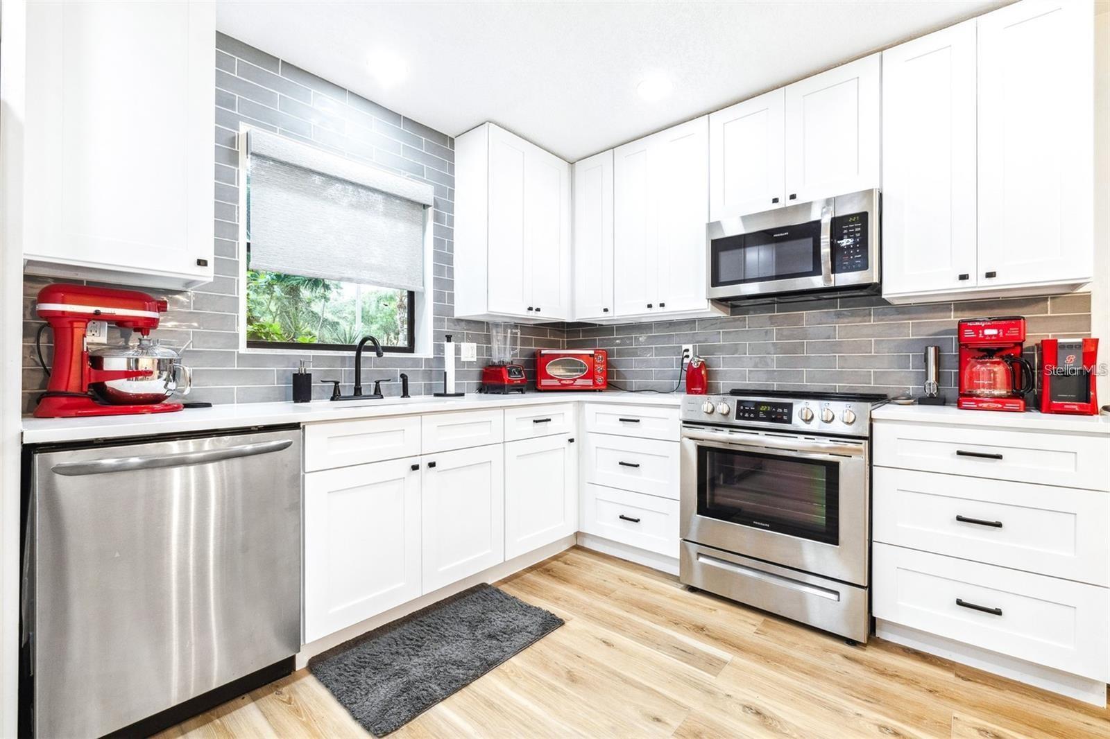 Image 5 of 31 For 2201 Pine Drive