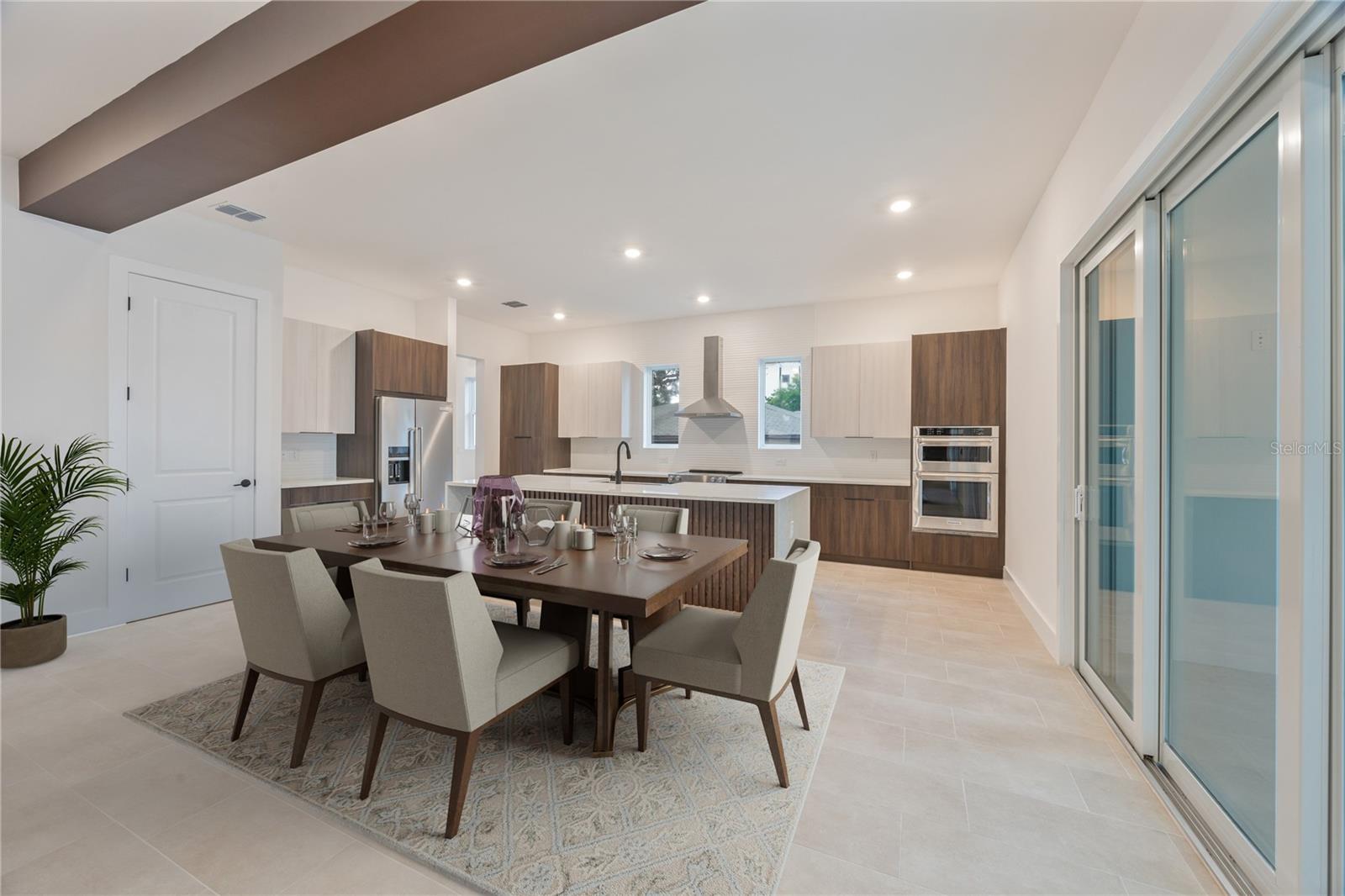 Listing photo id 10 for 4604 Euclid Avenue