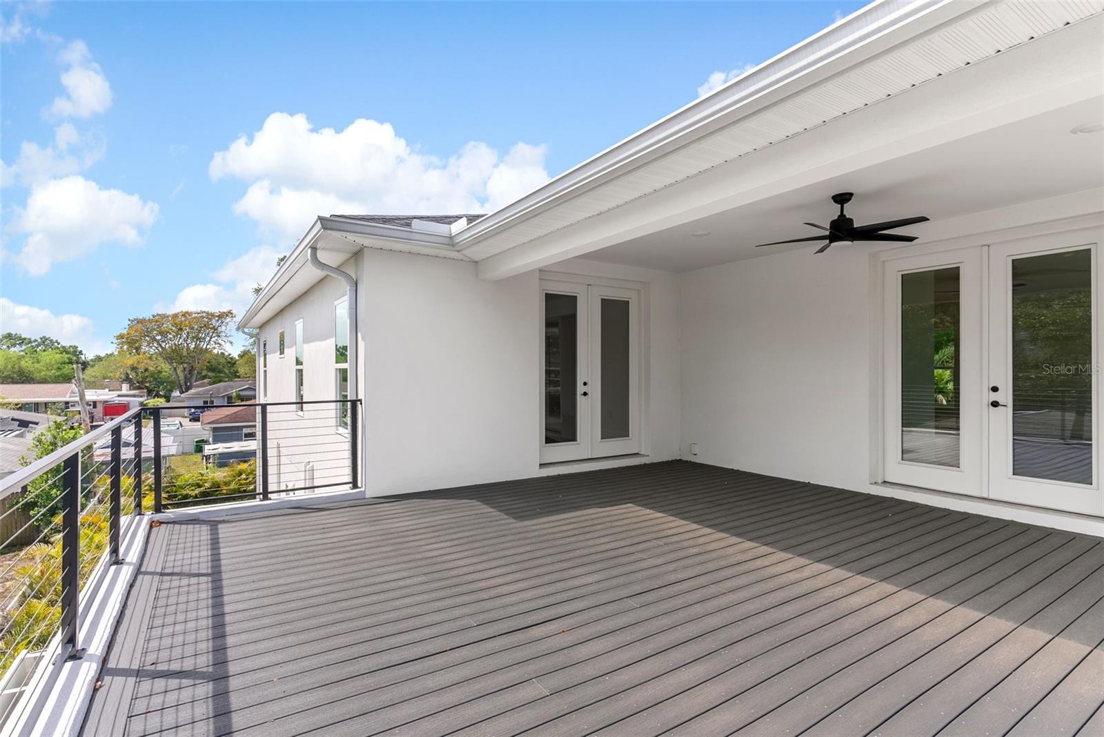 Listing photo id 25 for 4604 Euclid Avenue