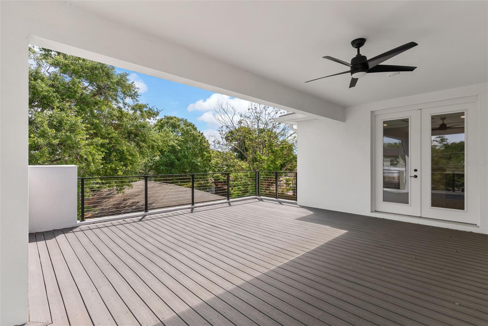 Listing photo id 26 for 4604 Euclid Avenue