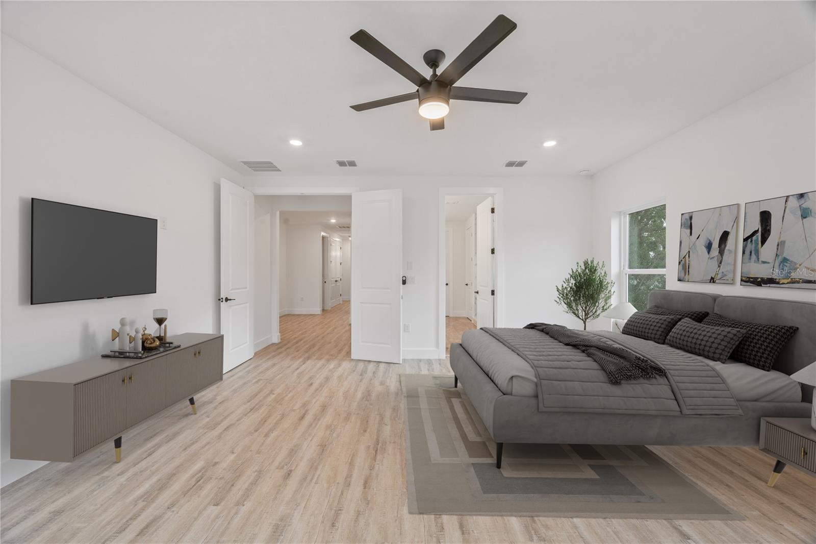 Listing photo id 28 for 4604 Euclid Avenue