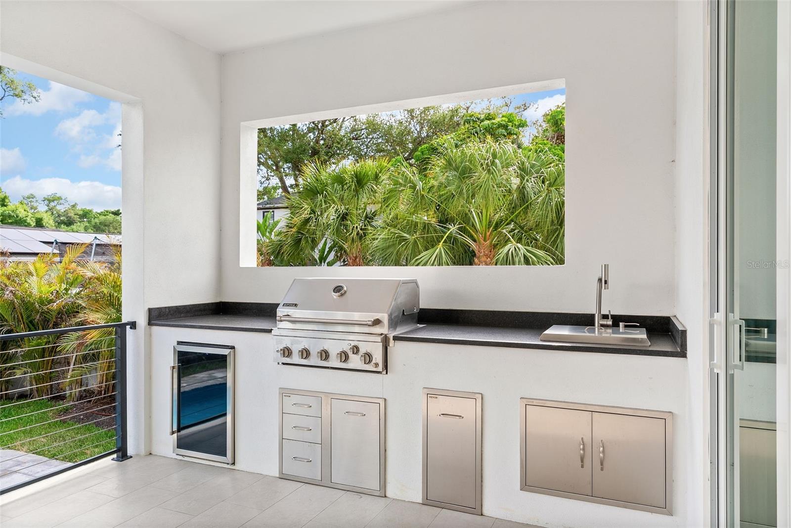 Listing photo id 41 for 4604 Euclid Avenue