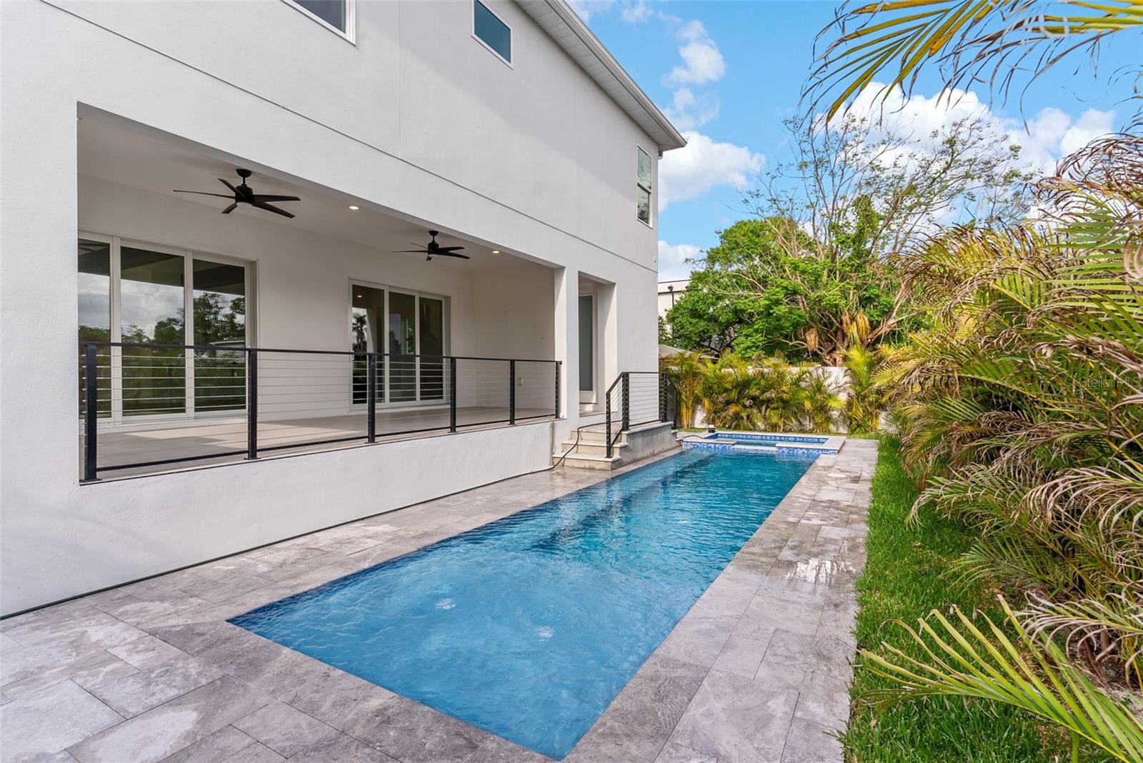 Listing photo id 42 for 4604 Euclid Avenue