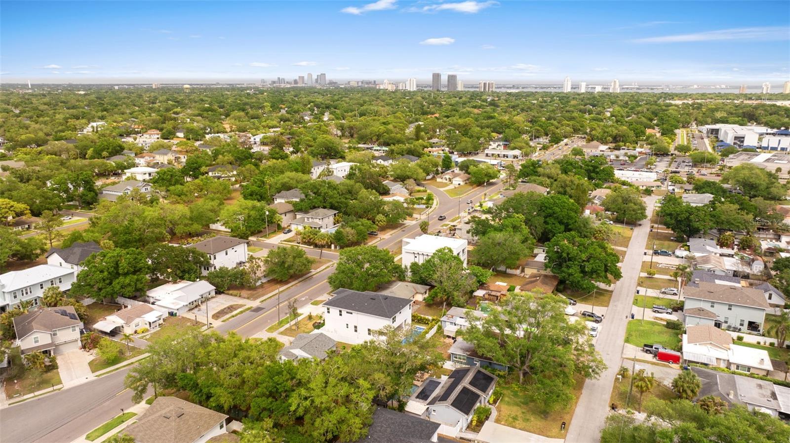 Listing photo id 48 for 4604 Euclid Avenue