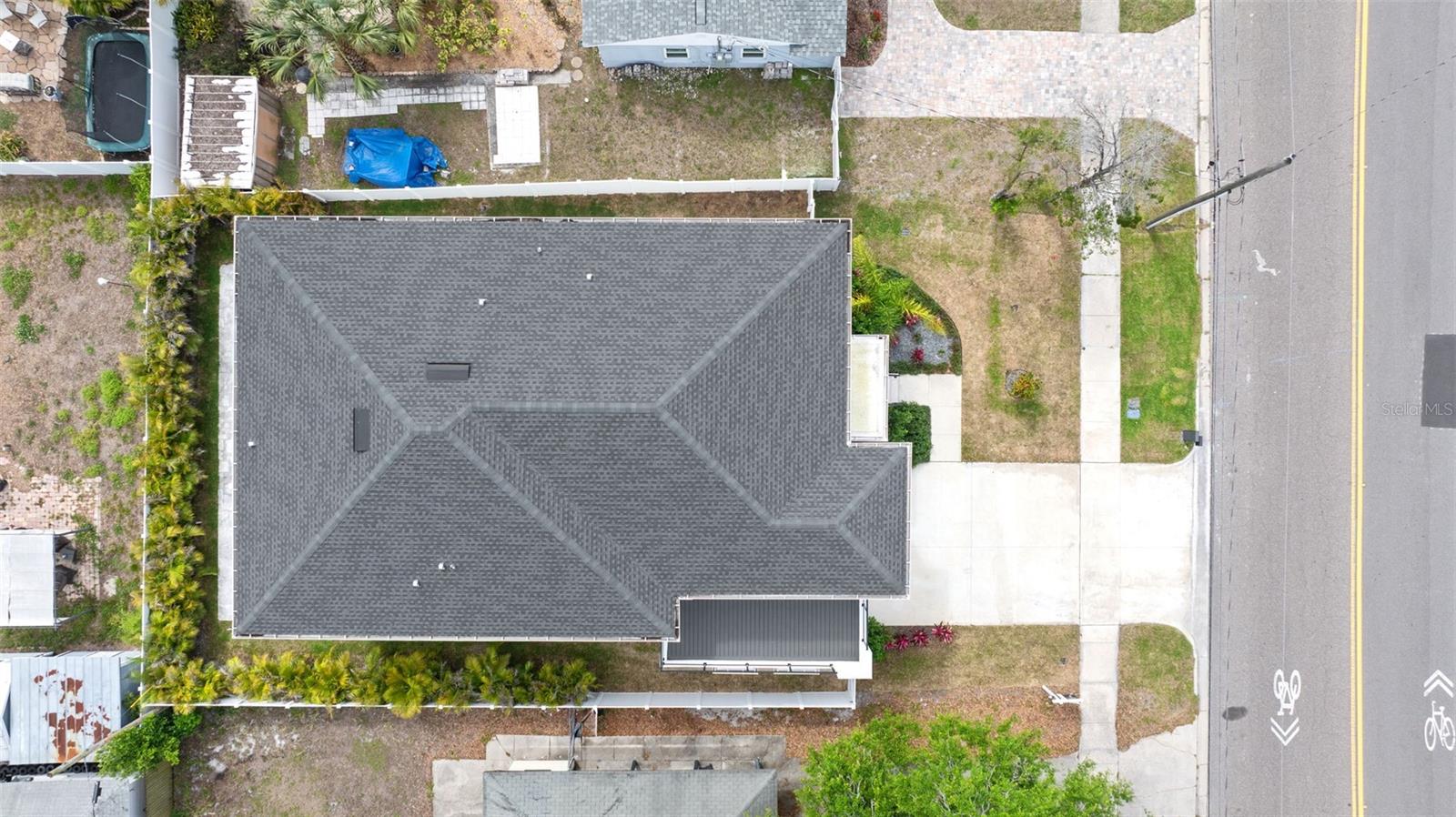 Listing photo id 50 for 4604 Euclid Avenue