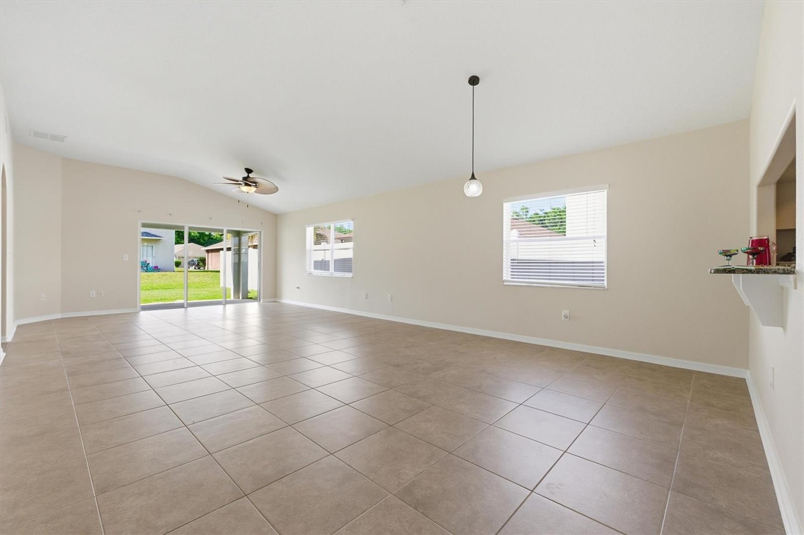 Image 10 of 40 For 25831 Syme Court