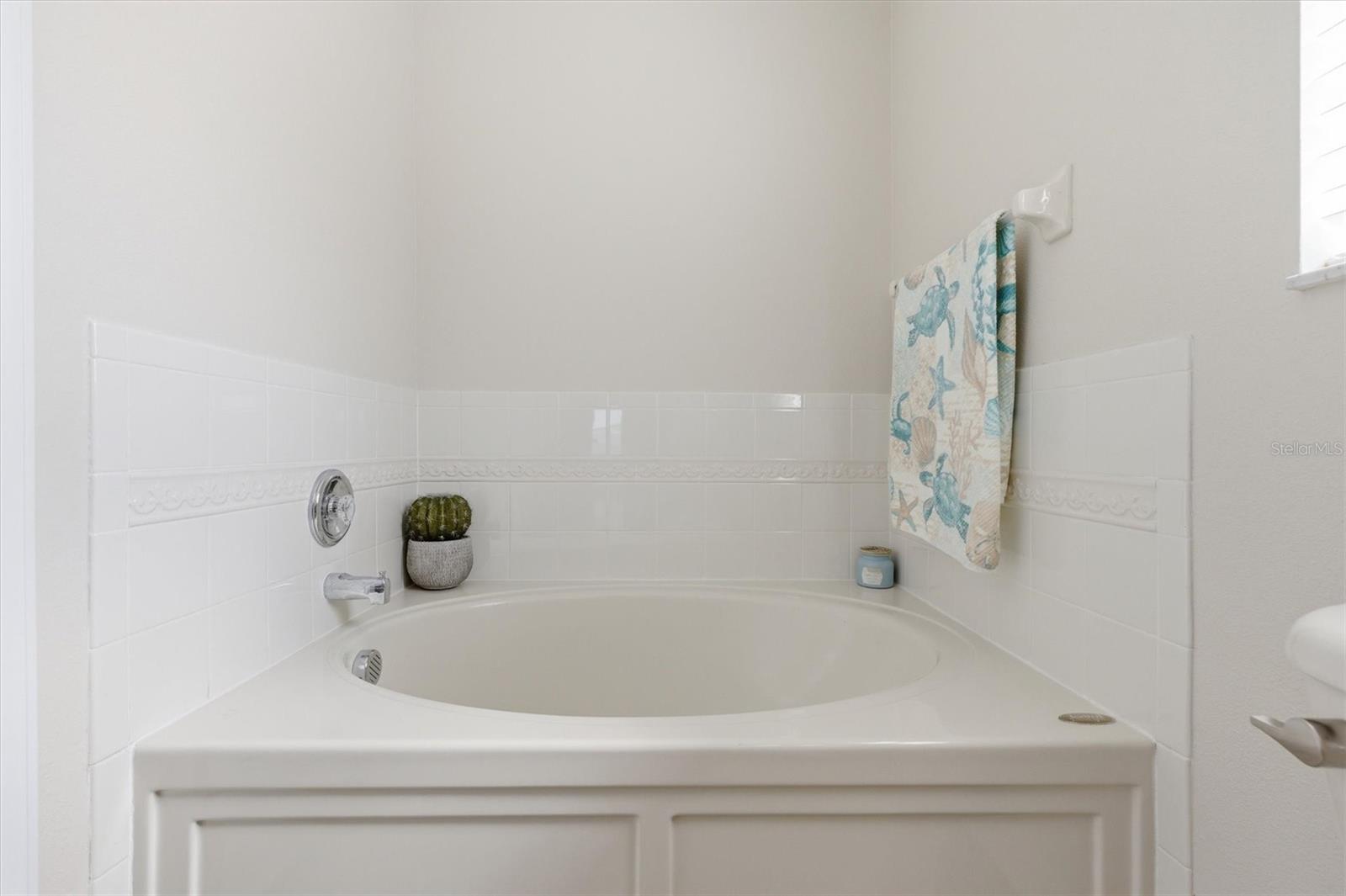 Image 18 of 40 For 25831 Syme Court