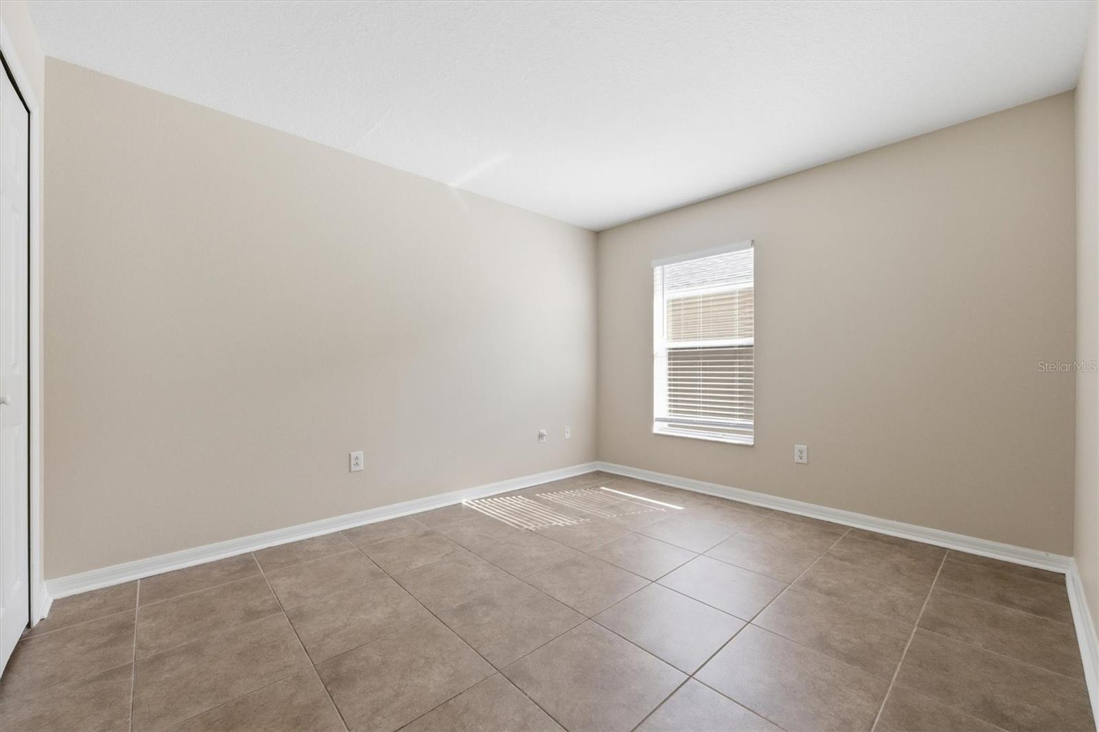 Image 25 of 40 For 25831 Syme Court