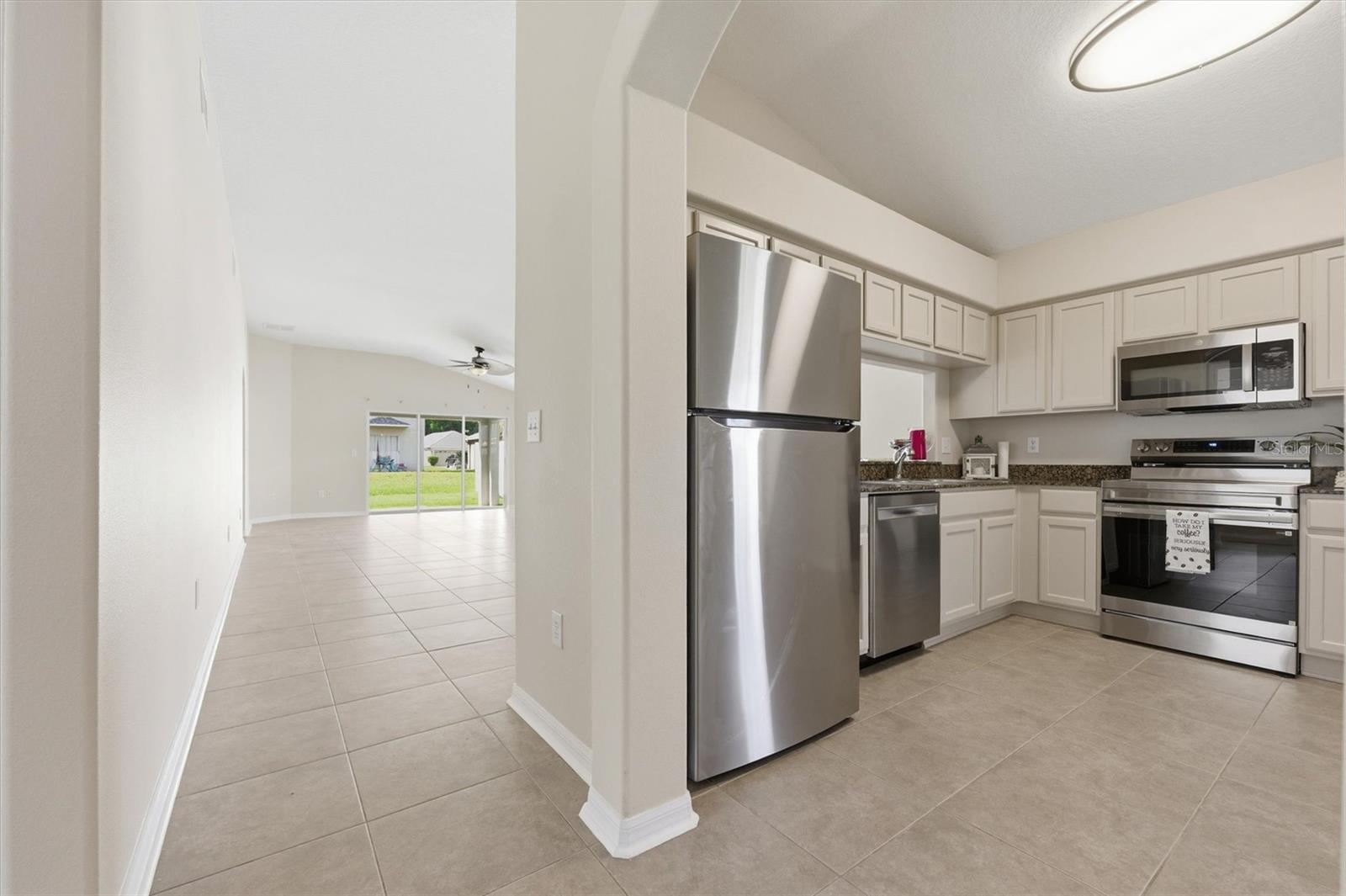 Image 5 of 40 For 25831 Syme Court