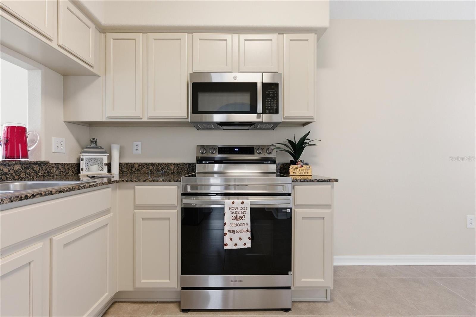 Image 6 of 40 For 25831 Syme Court