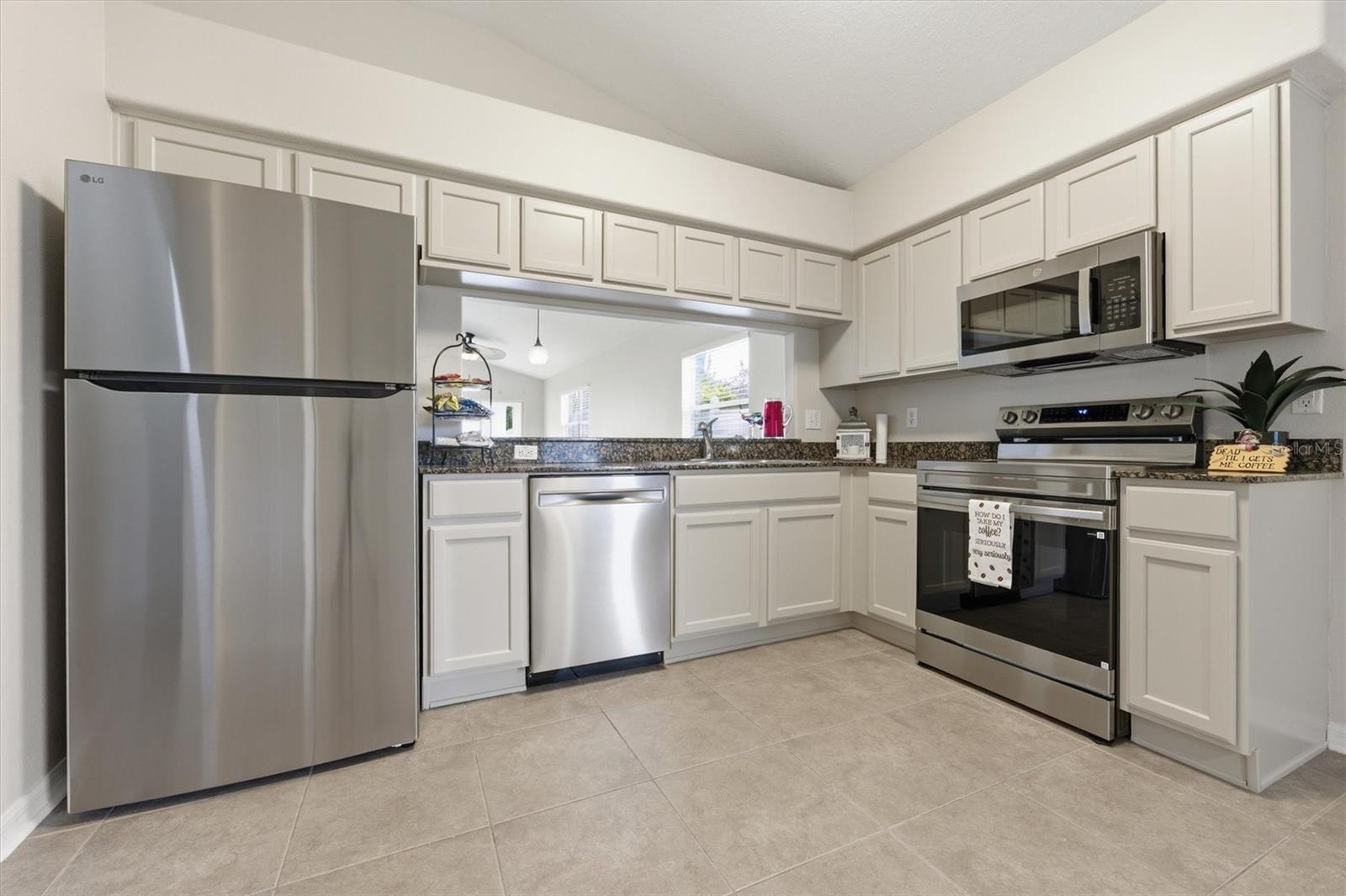 Image 7 of 40 For 25831 Syme Court