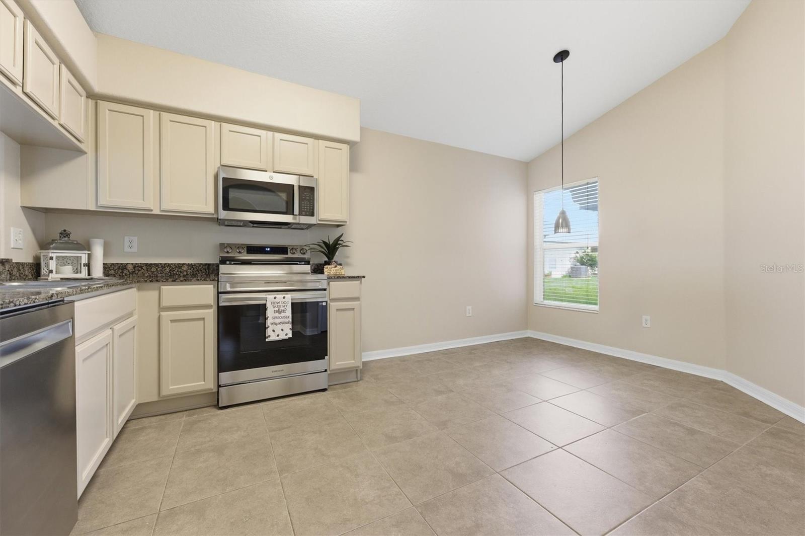 Image 9 of 40 For 25831 Syme Court